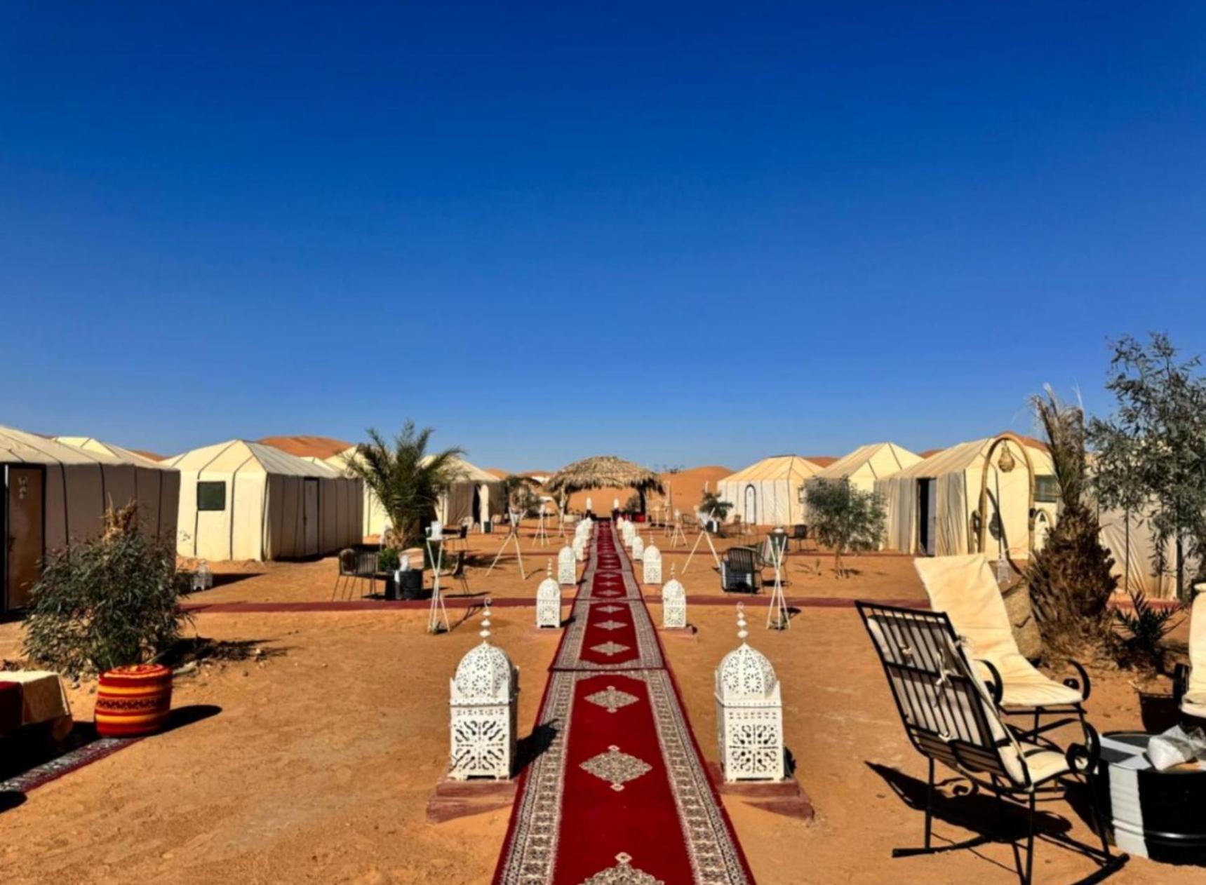 Luxury Bedouin Camp Bed and Breakfast Merzouga Buitenkant foto